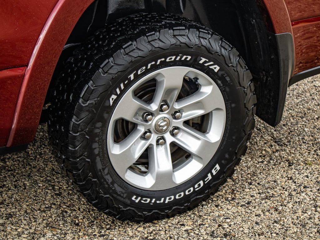 2019 RAM 1500 Laramie Crew Cab 4x4 5'7" Box