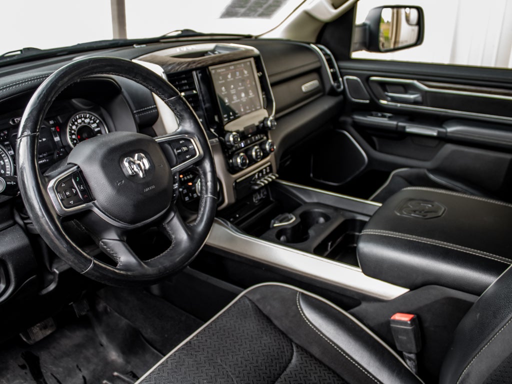 2019 RAM 1500 Laramie Crew Cab 4x4 5'7" Box