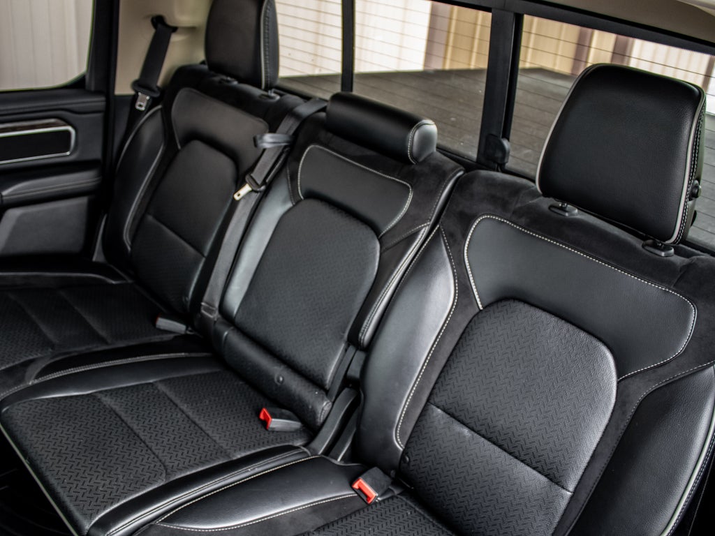2019 RAM 1500 Laramie Crew Cab 4x4 5'7" Box