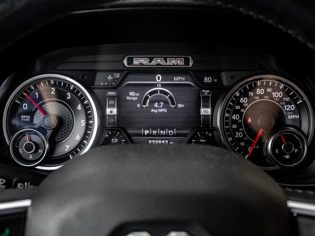 2019 RAM 1500 Laramie Crew Cab 4x4 5'7" Box
