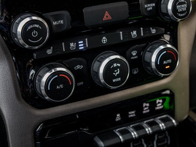2019 RAM 1500 Laramie Crew Cab 4x4 5'7" Box