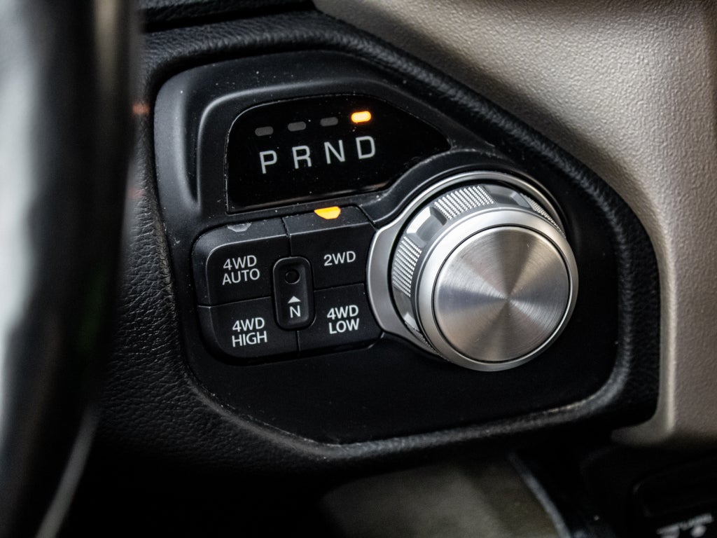 2019 RAM 1500 Laramie Crew Cab 4x4 5'7" Box
