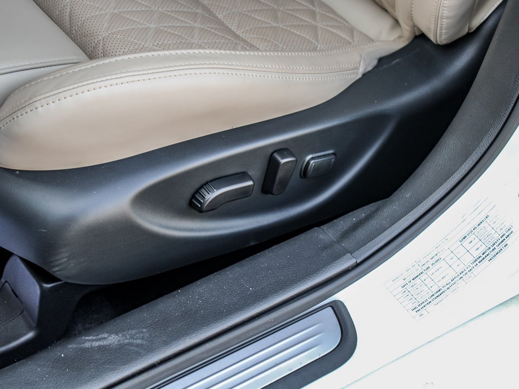 2023 Nissan Maxima Platinum