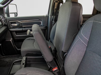 2025 RAM 3500 Big Horn Crew Cab 4x4 6'4" Box