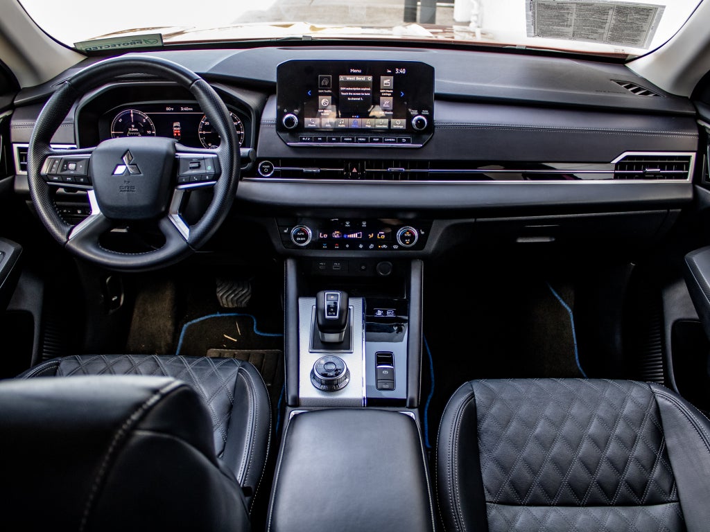 2024 Mitsubishi Outlander Plug-In Hybrid SEL
