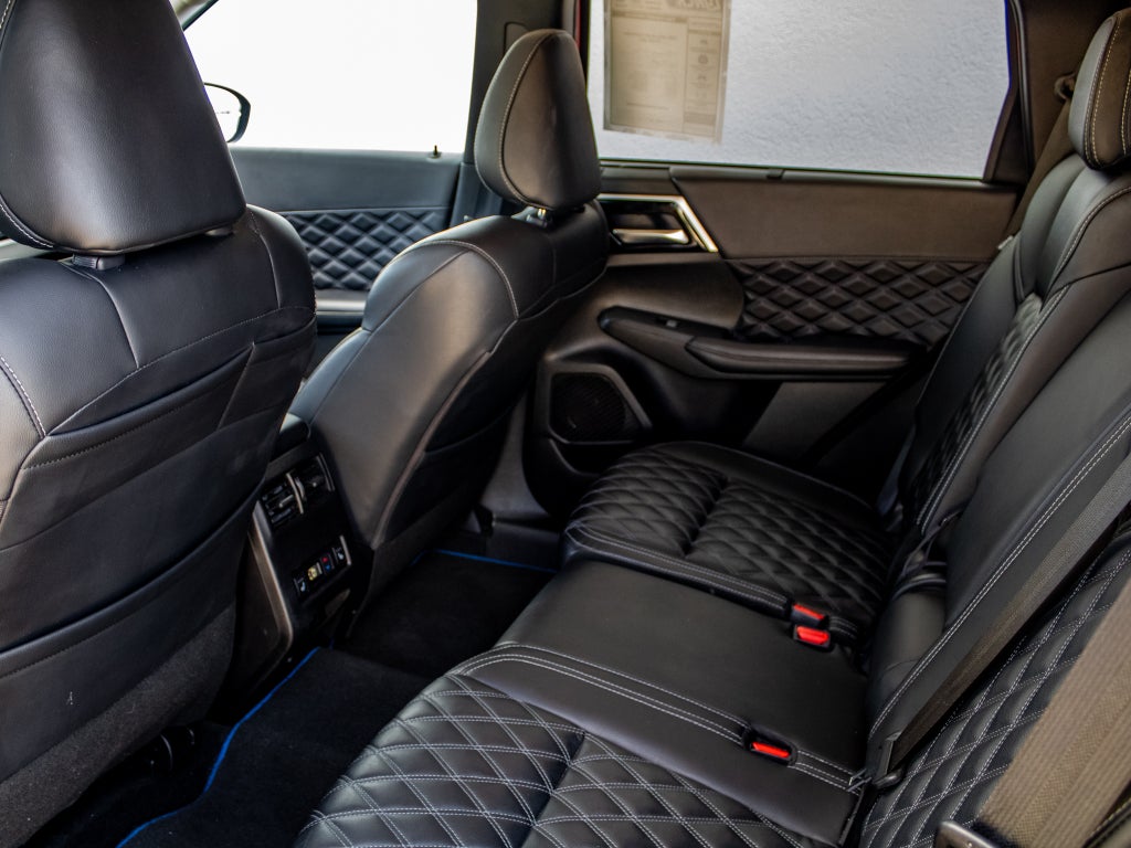 2024 Mitsubishi Outlander Plug-In Hybrid SEL