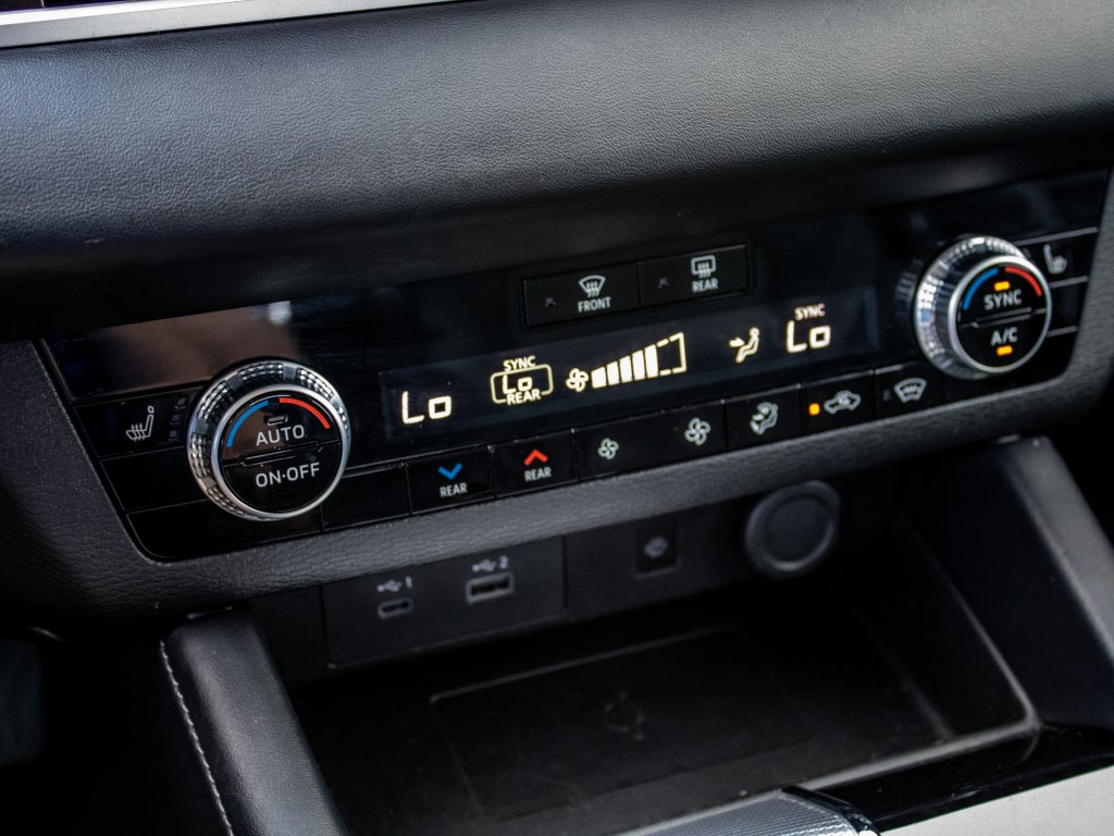 2024 Mitsubishi Outlander Plug-In Hybrid SEL