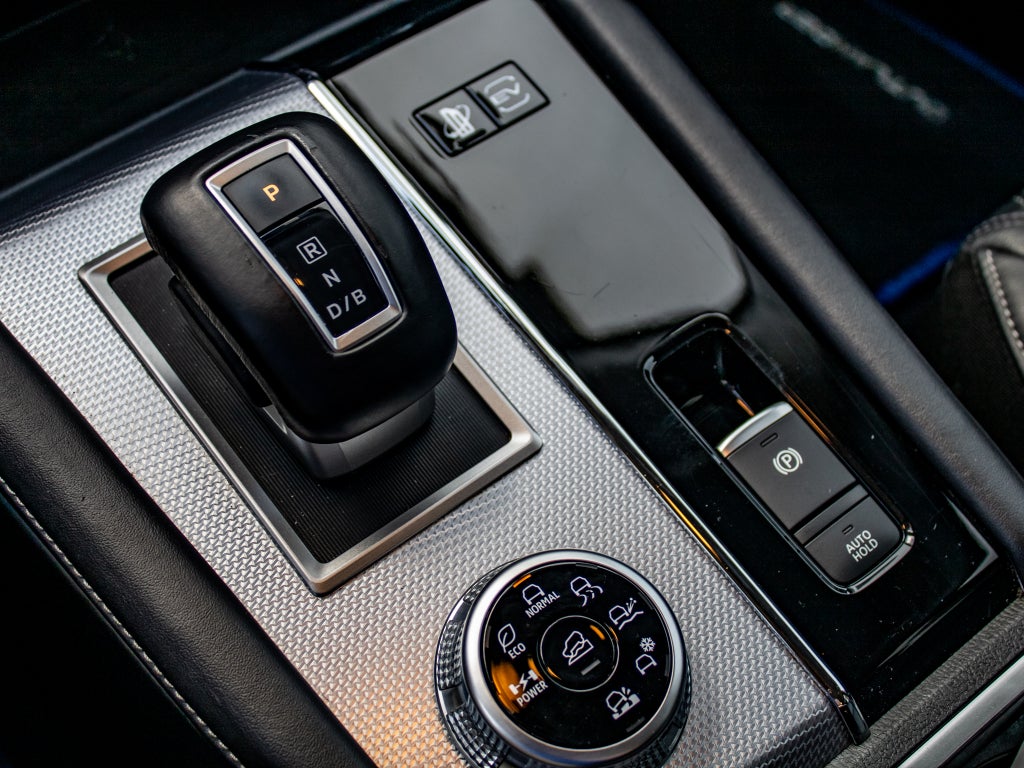 2024 Mitsubishi Outlander Plug-In Hybrid SEL