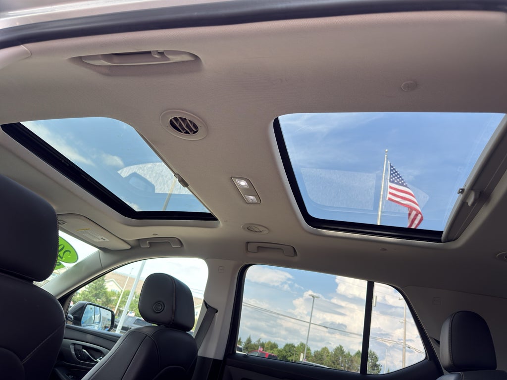 2021 Chevrolet Traverse Premier