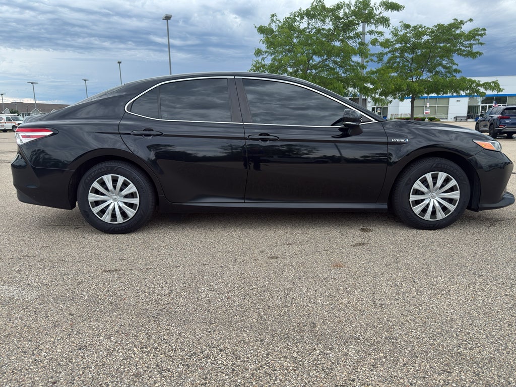 2019 Toyota Camry Hybrid LE