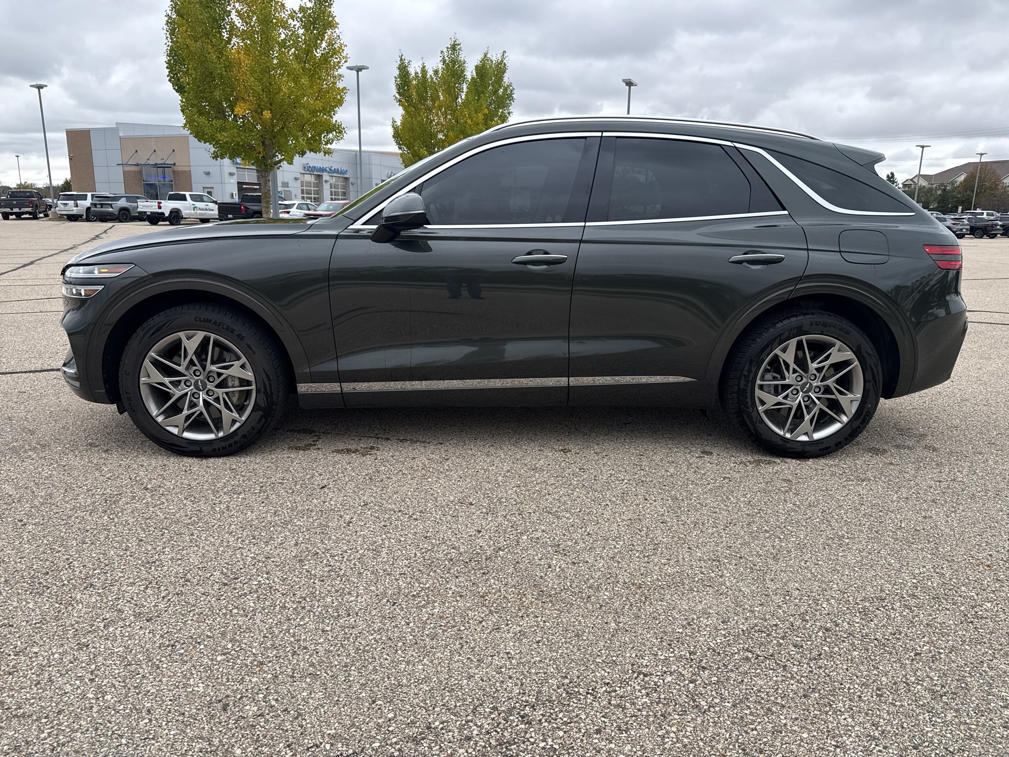 2025 Genesis GV70 2.5T