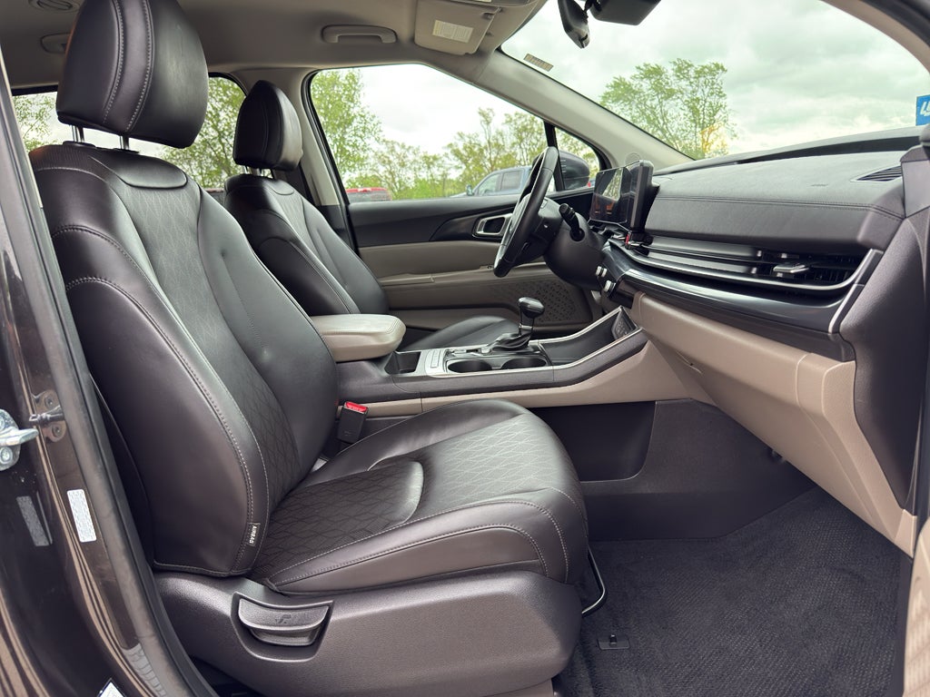 2025 Kia Carnival LXS