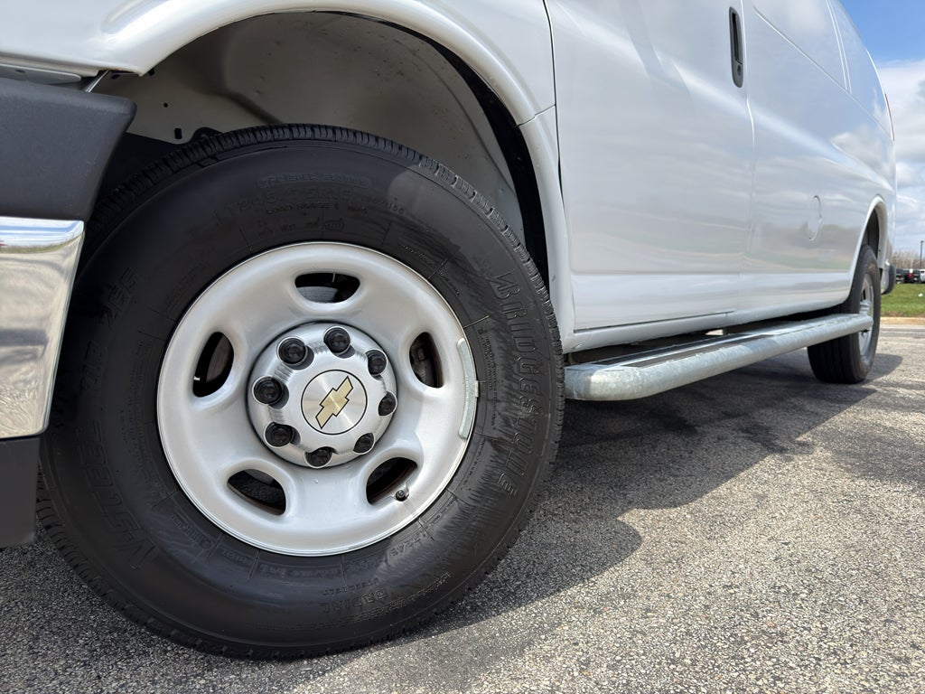 2024 Chevrolet Express Cargo 2500 WT