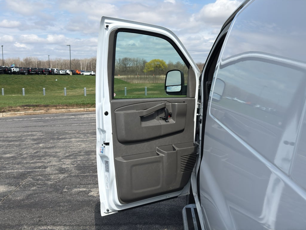 2024 Chevrolet Express Cargo 2500 WT