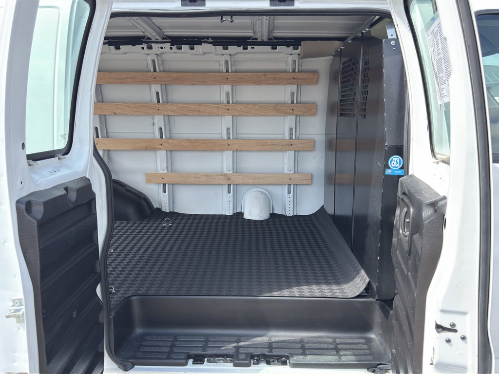 2024 Chevrolet Express Cargo 2500 WT