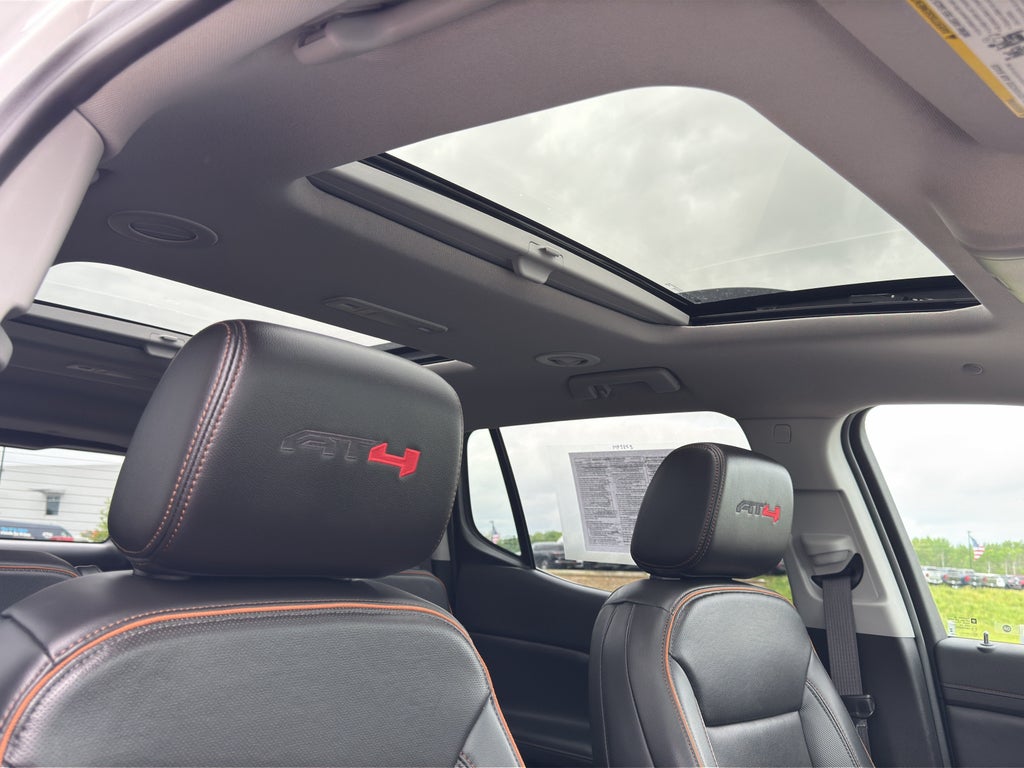 2023 GMC Acadia AT4