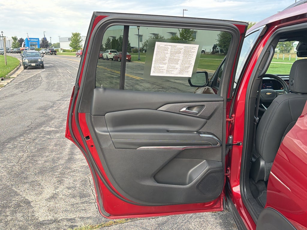 2024 Chevrolet Traverse LT