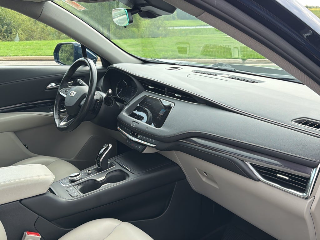 2021 Cadillac XT4 AWD Luxury