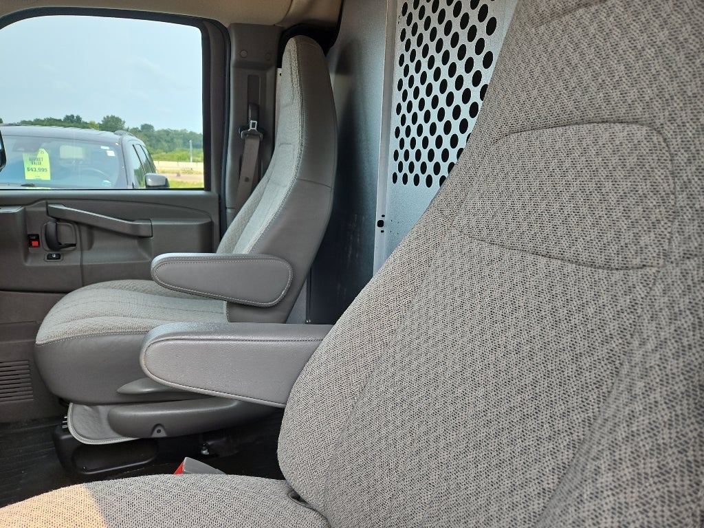 2023 GMC Savana Work Van