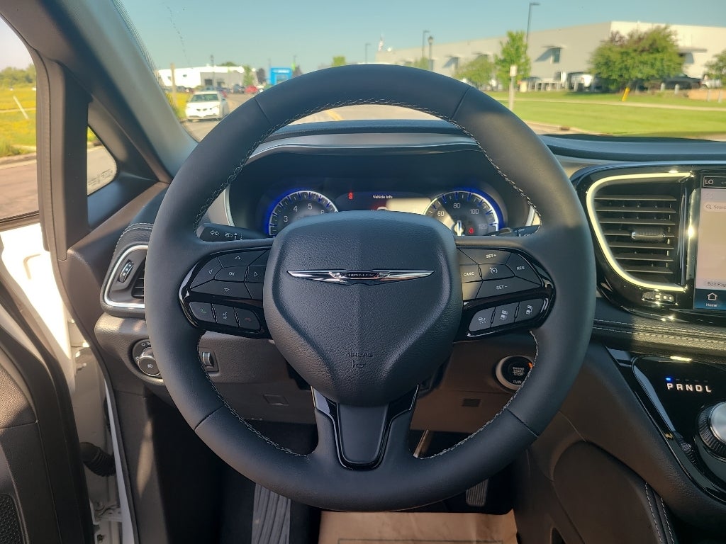 2024 Chrysler Pacifica Limited S Preferred