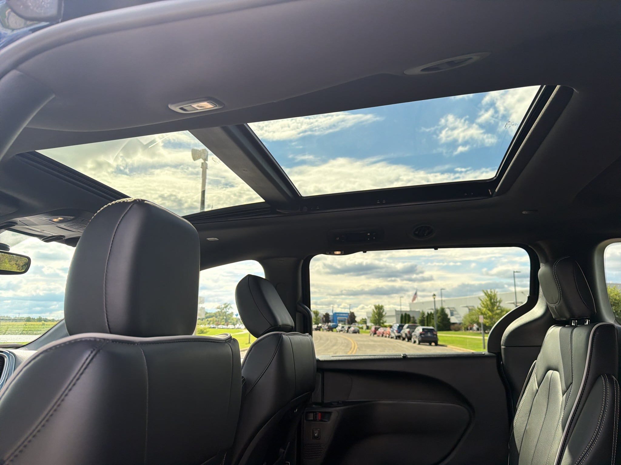 2025 Chrysler Pacifica Limited AWD