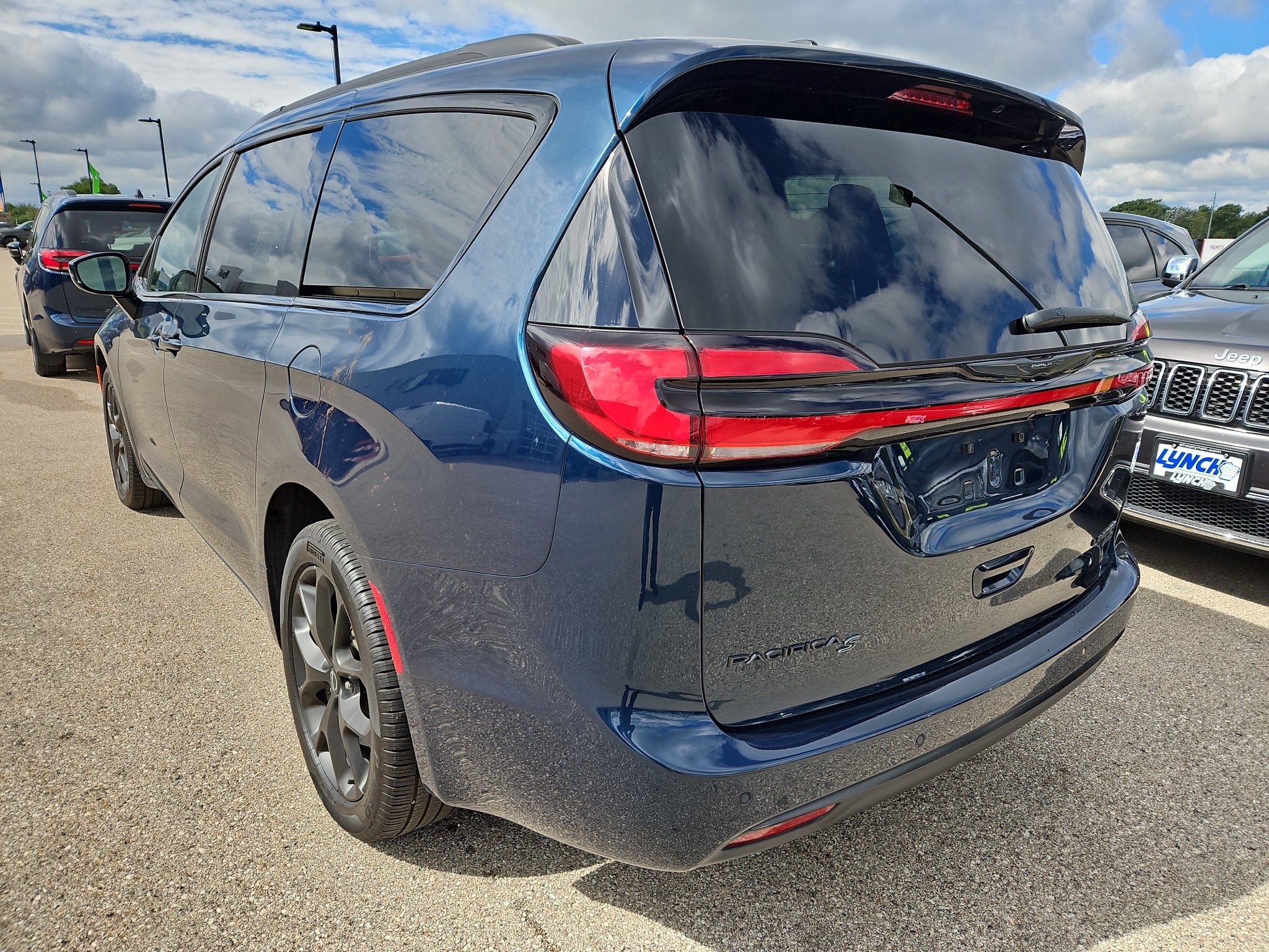 2025 Chrysler Pacifica Limited