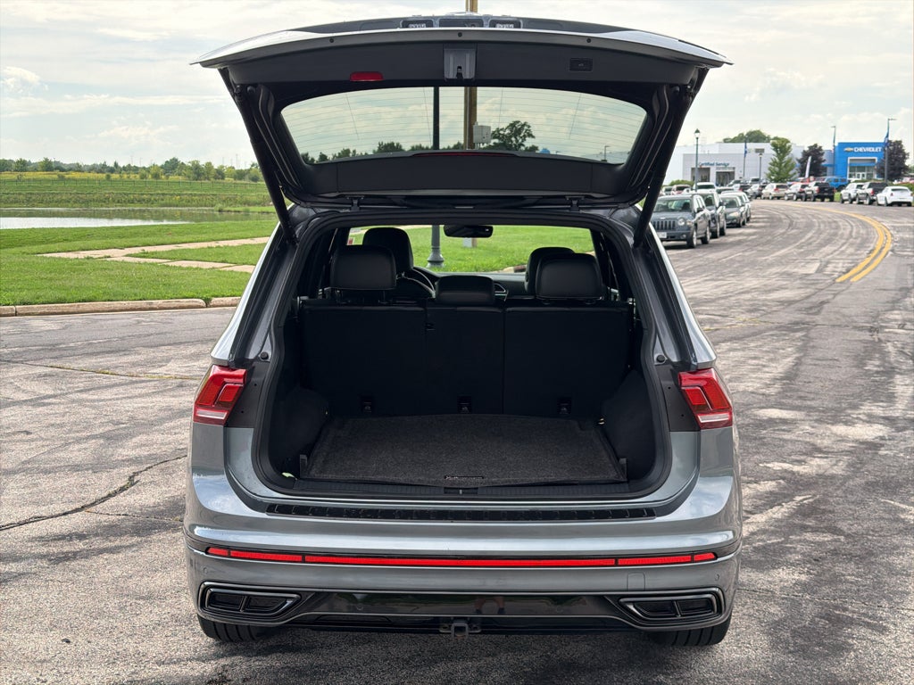 2024 Volkswagen Tiguan SE R-Line Black