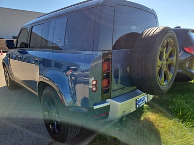 2021 Land Rover Defender 110 SE