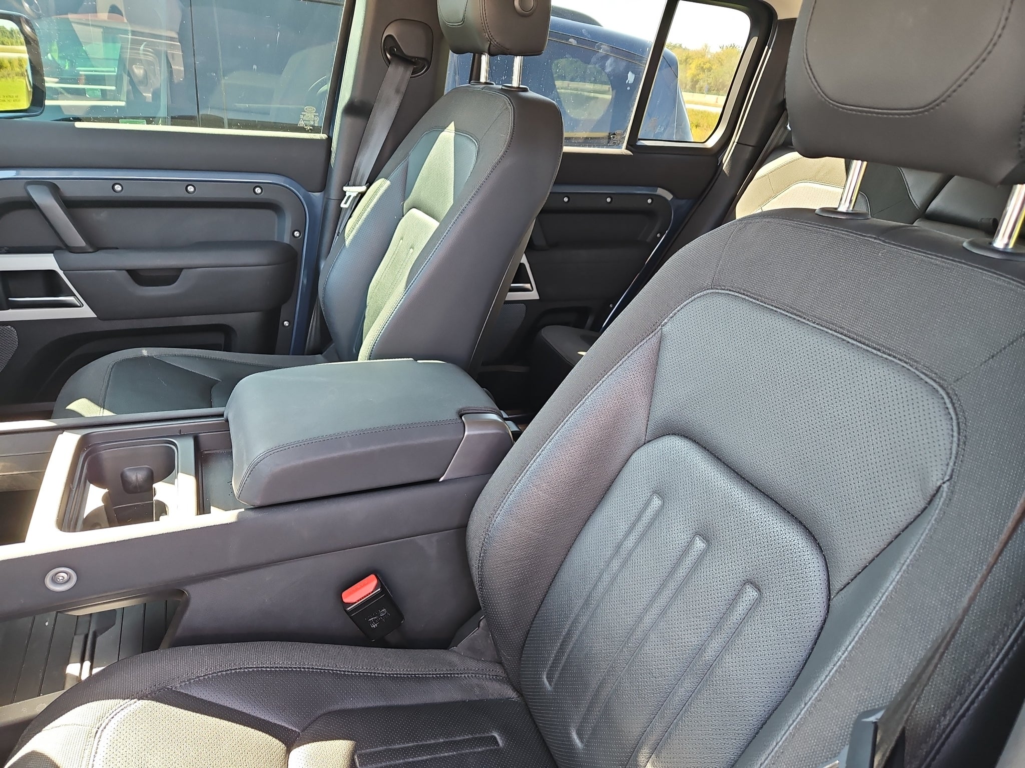 2021 Land Rover Defender 110 SE