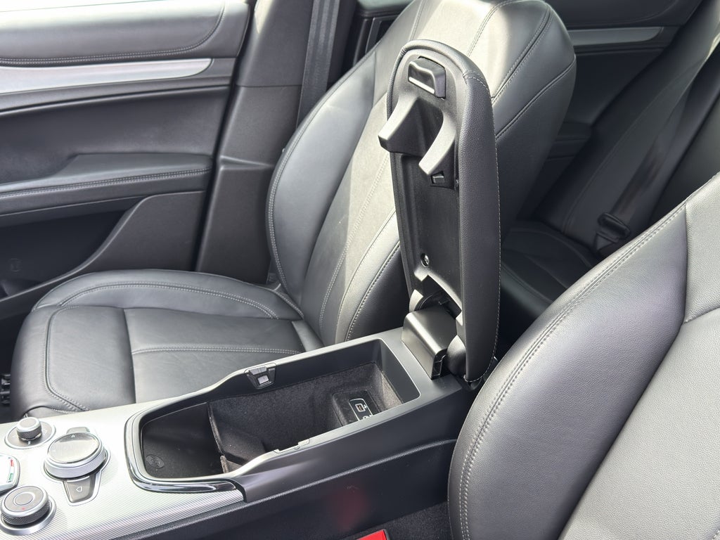 2024 Alfa Romeo Stelvio Volcanic Ti