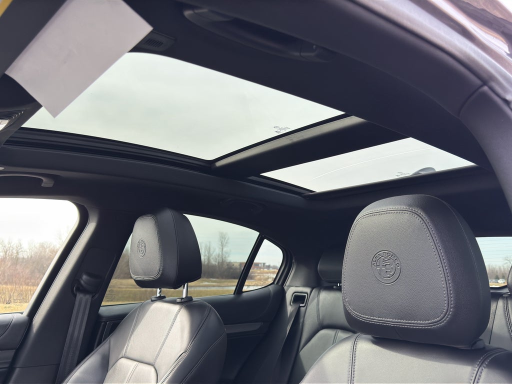 2024 Alfa Romeo Stelvio Volcanic Ti