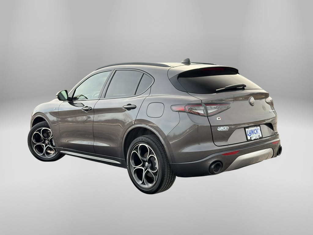 2024 Alfa Romeo Stelvio Volcanic Ti