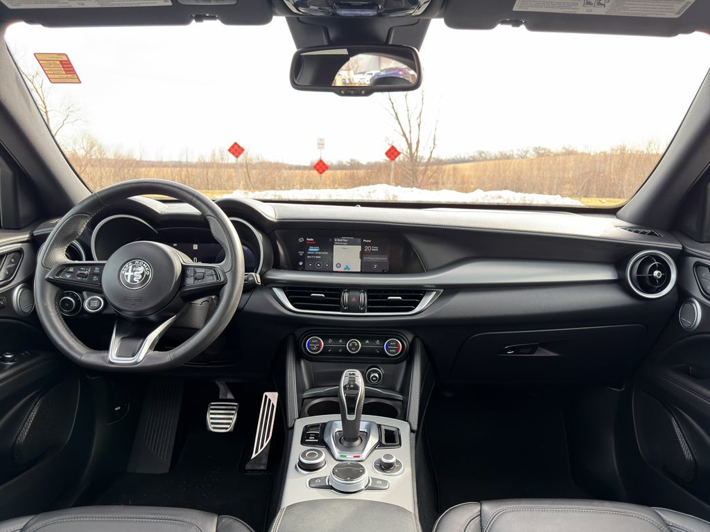 2024 Alfa Romeo Stelvio Volcanic Ti