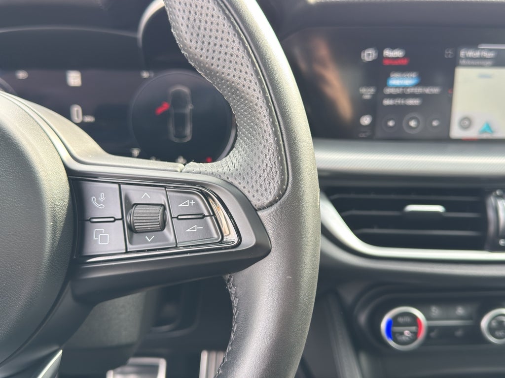 2024 Alfa Romeo Stelvio Volcanic Ti