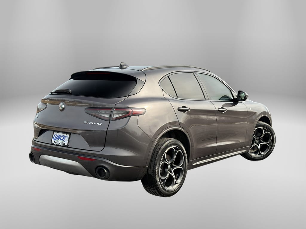 2024 Alfa Romeo Stelvio Volcanic Ti