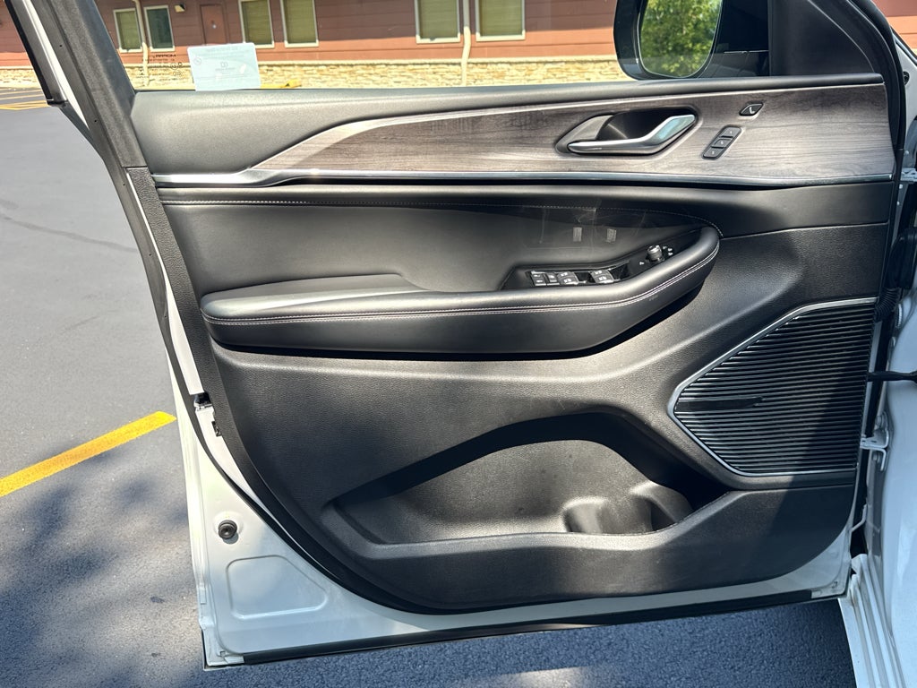 2023 Jeep Grand Cherokee Overland