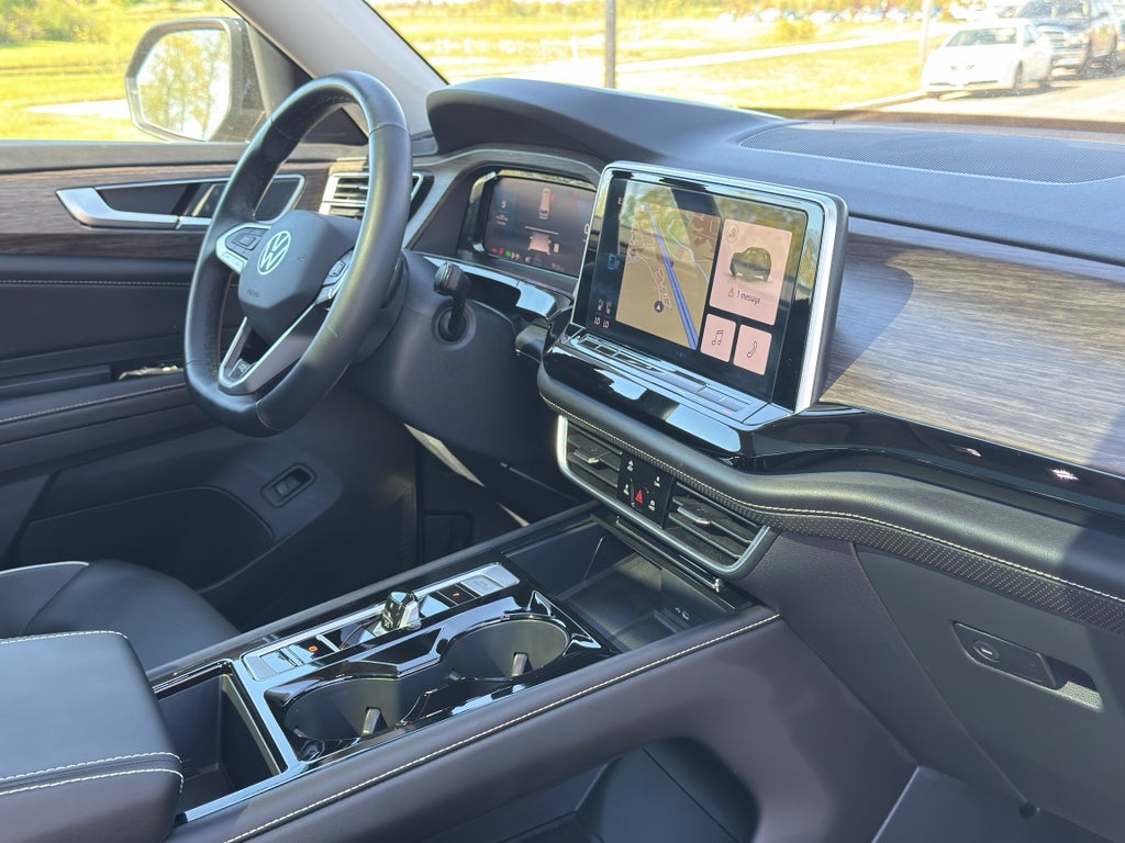 2024 Volkswagen Atlas 2.0T SEL Premium R-Line