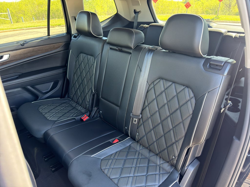 2024 Volkswagen Atlas 2.0T SEL Premium R-Line