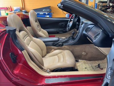 2004 Chevrolet Corvette BASE