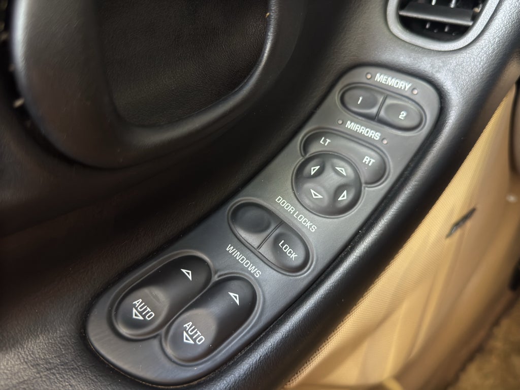 2004 Chevrolet Corvette BASE