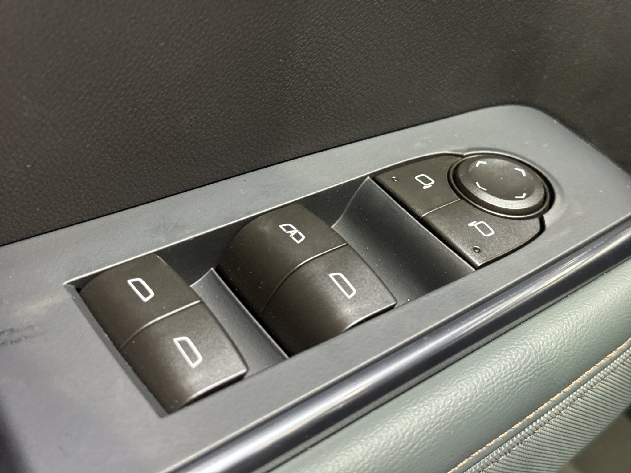 2027 GMC Acadia AT4