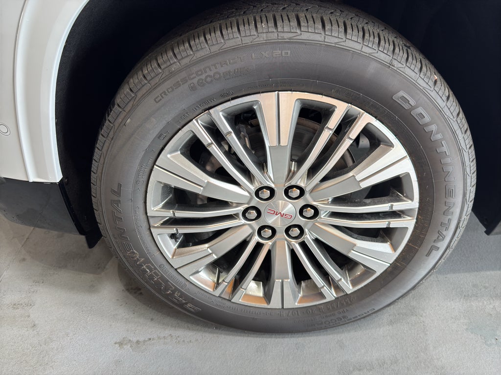 2027 GMC Acadia Denali