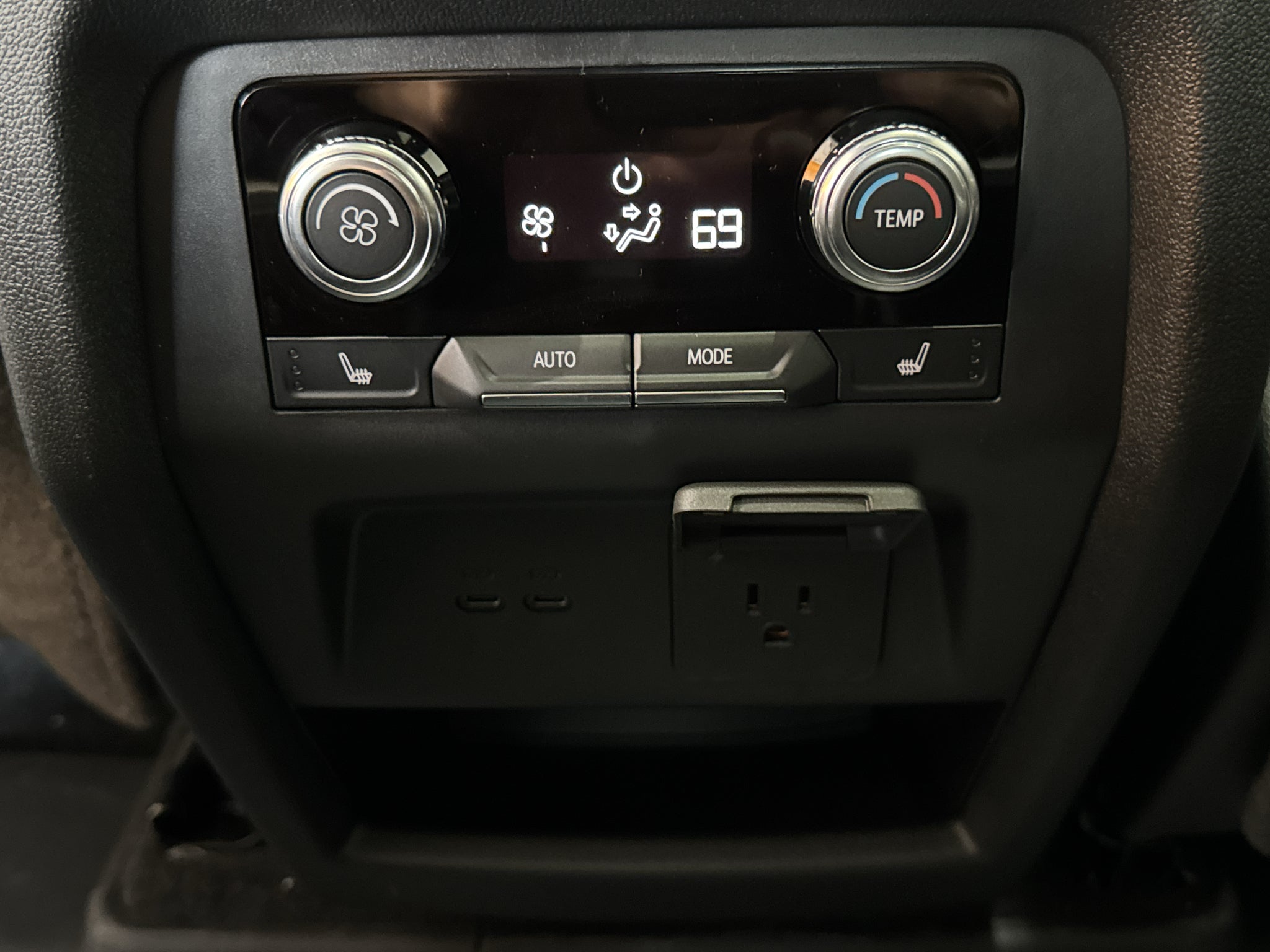 2027 GMC Acadia Denali Ultimate
