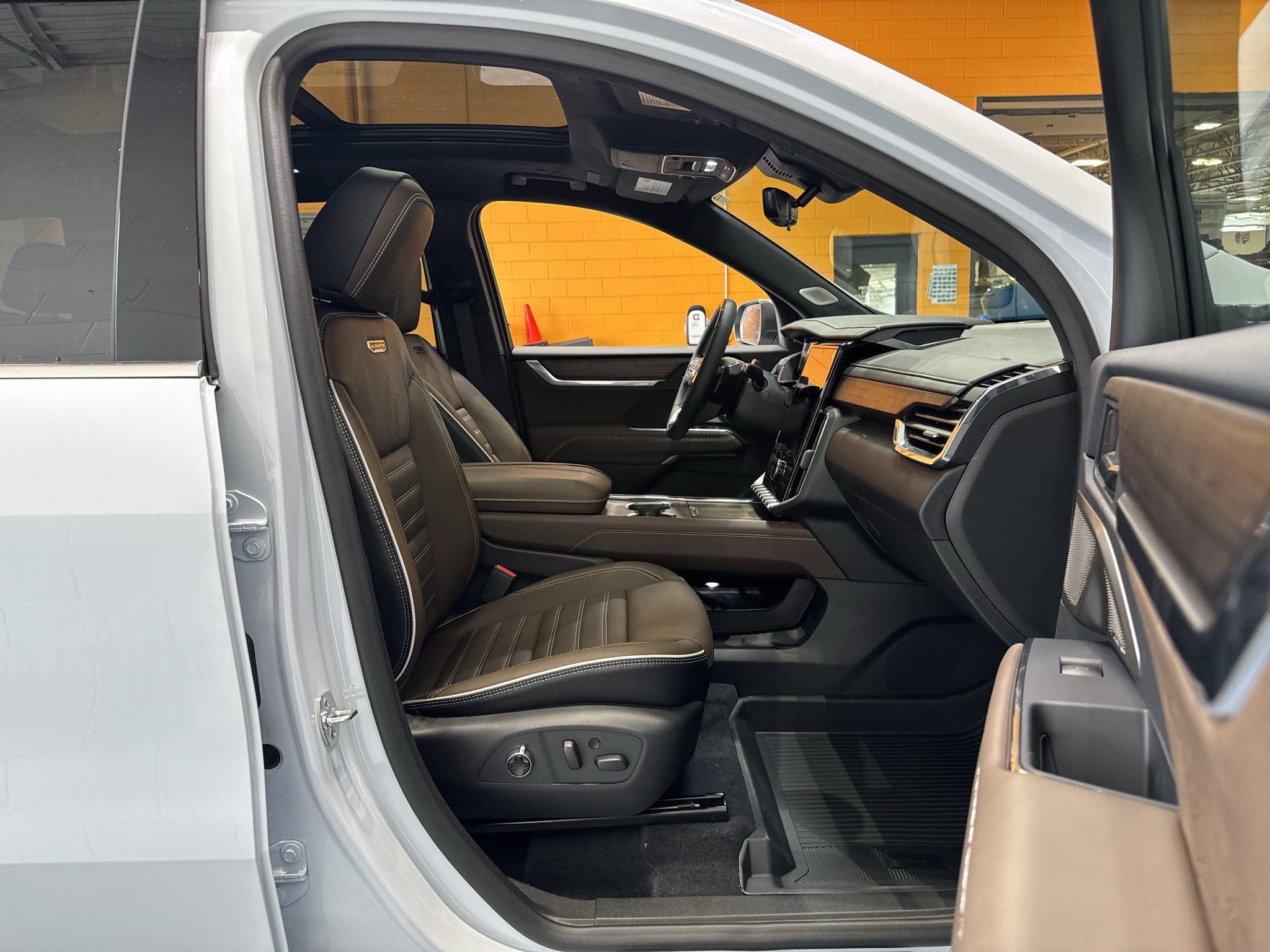 2027 GMC Acadia Denali Ultimate