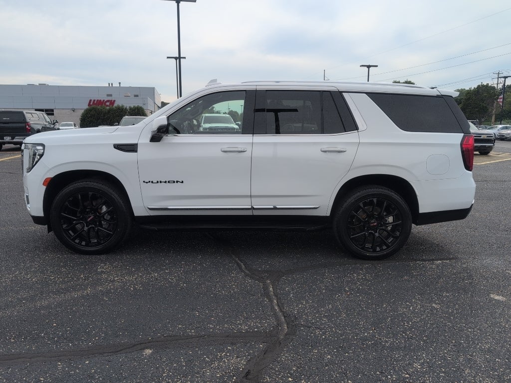 2022 GMC Yukon SLT