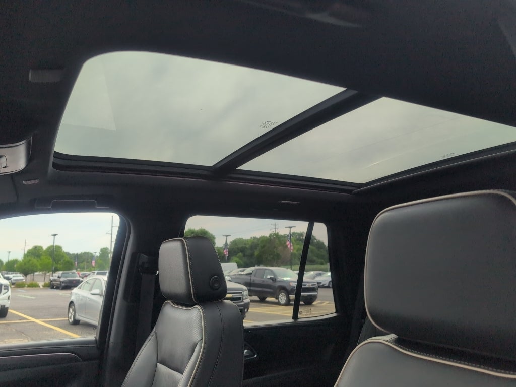 2022 GMC Yukon SLT