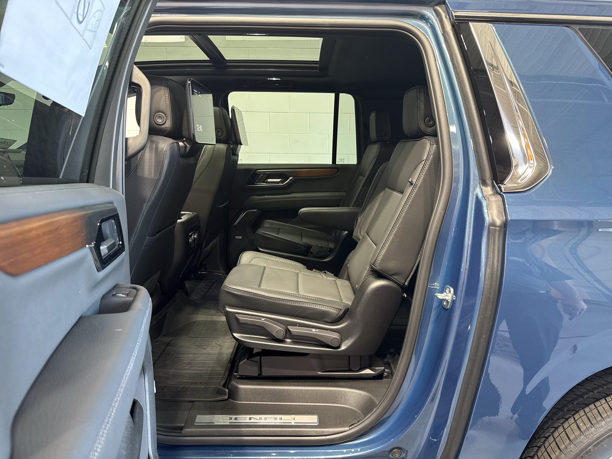 2027 GMC Yukon XL Denali