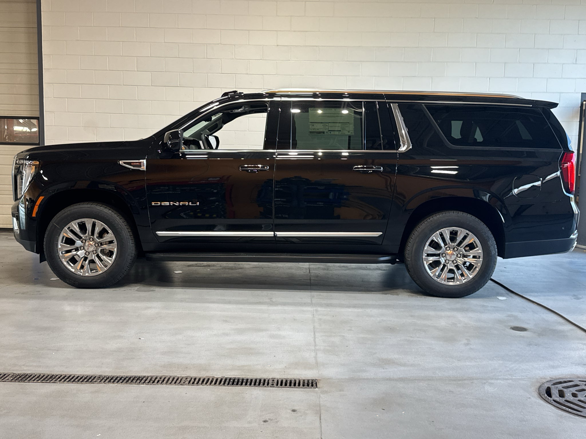 2027 GMC Yukon XL Denali