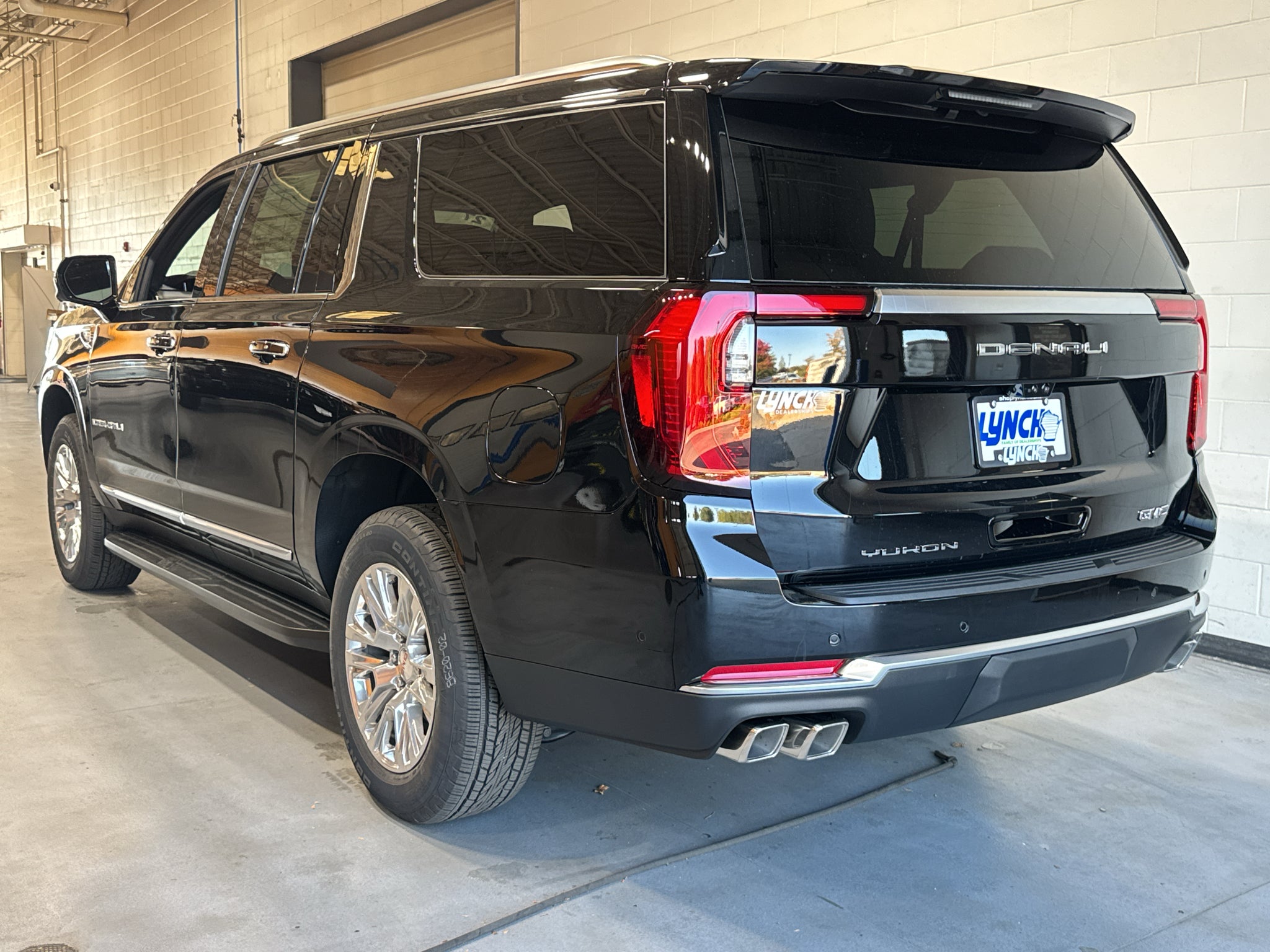 2027 GMC Yukon XL Denali