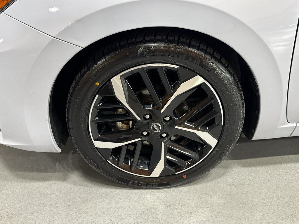 2024 Nissan Versa SR